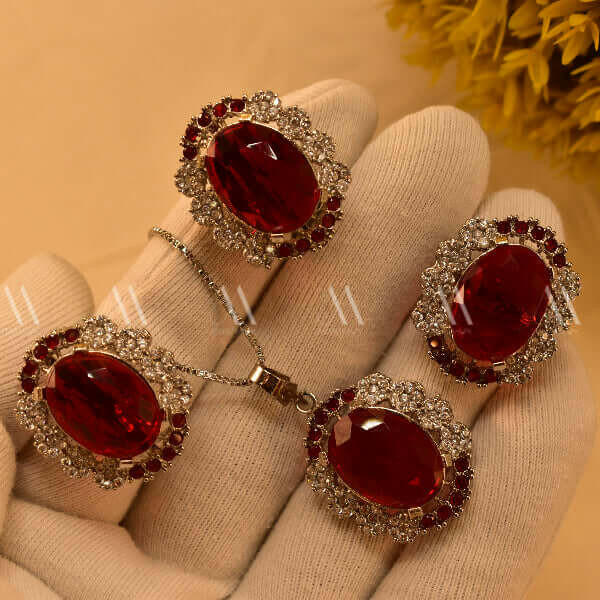 Luminous Design Gold Plated Real Stones Necklace Set for Girls/Women.