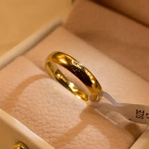 Elegant Unique Design Gold Plated Ring For Girls/Women.