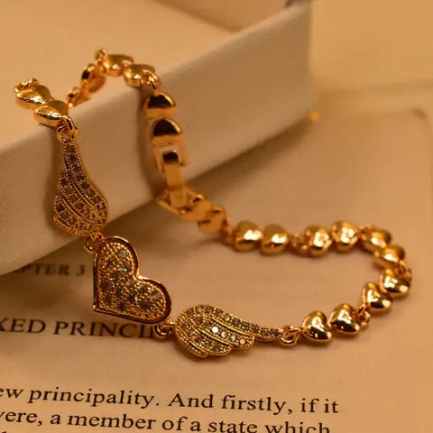 Stylish Unique Heart Design Crystal Stones Bracelet for Girls/Women.