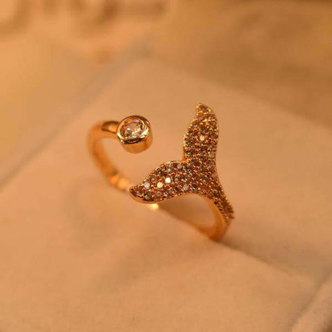 Gorgeous Elegant Design Crystal Stones Ring For Girls/Women.